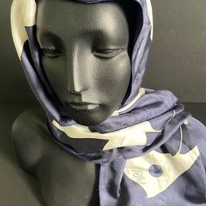 Vtg France Keridec Peint Main Paris Navy White Leaf Print Silk Scarf